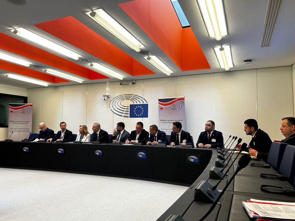 Europarlamentarul clujean Vasile Dîncu: „Ce soluții concrete are Europa pentru comunitatea romă?”