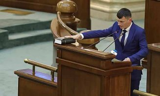 A fost retuşat rapid CV-ul senatorului POT cu 2 dosare penale, care a început şcoala la 4 ani şi a făcut facultatea la site-ul de matrimoniale "Academic Singles"