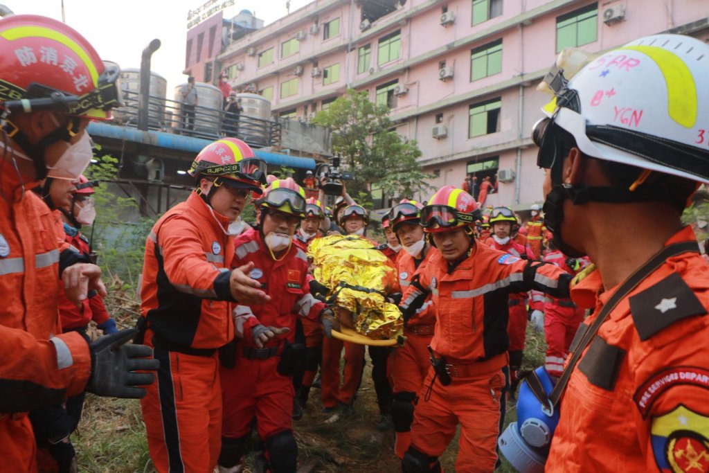 MIRACOLE în Myanmar: Supraviețuitori, scoși de sub dărâmături, la mai bine de 5 zile de la cutremurul de 7,7