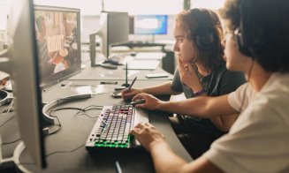 Adolescenţii din toată ţara se pot înscrie în programul Let's Go Digital de la TIFF
