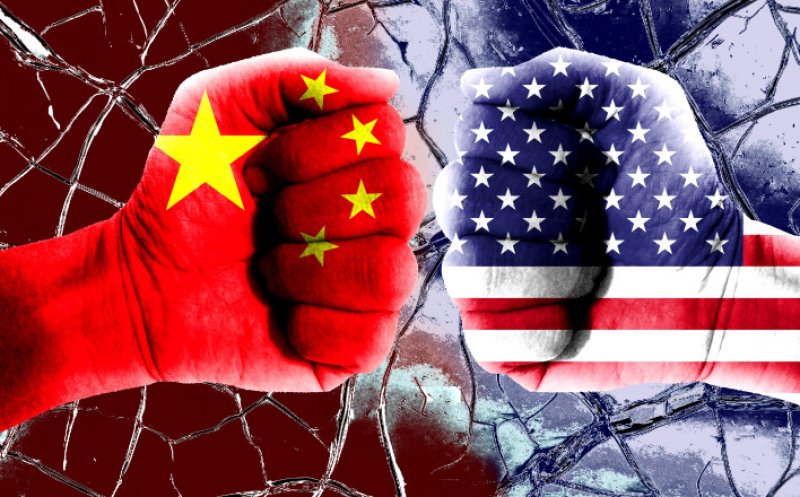 Război comercial total. China anunță că va taxa cu 34% toate produsele ce vin din SUA