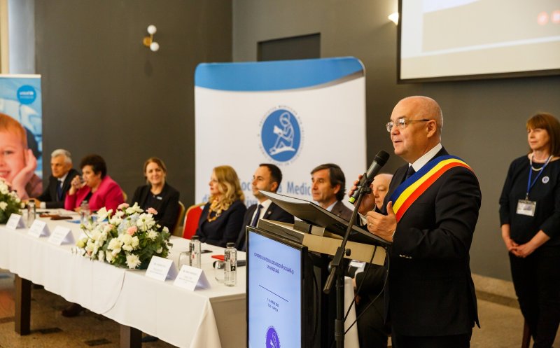 Clujul, capitala națională a medicinei școlare. Boc: "O minte sănătoasă poate crește doar într-un corp sănătos!"