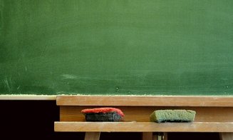 Anchetă la o şcoală, după ce un elev de 13 ani şi-ar fi ameninţat o colegă cu o foarfecă