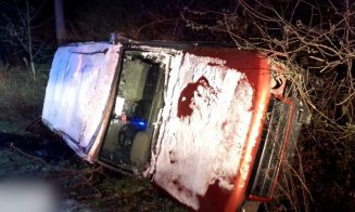 Cum s-a produs accidentul grav din Gilău: Un tânăr de 18 ani, fără permis și cu numere false, s-a răsturnat cu mașina