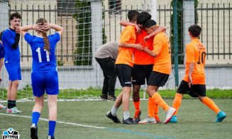 „Cupa Iulius la fotbal” a reunit peste 200 de elevi pe terenul de sport