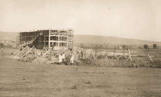 Construcția clădirii aeroportului din Someșeni, anii '30