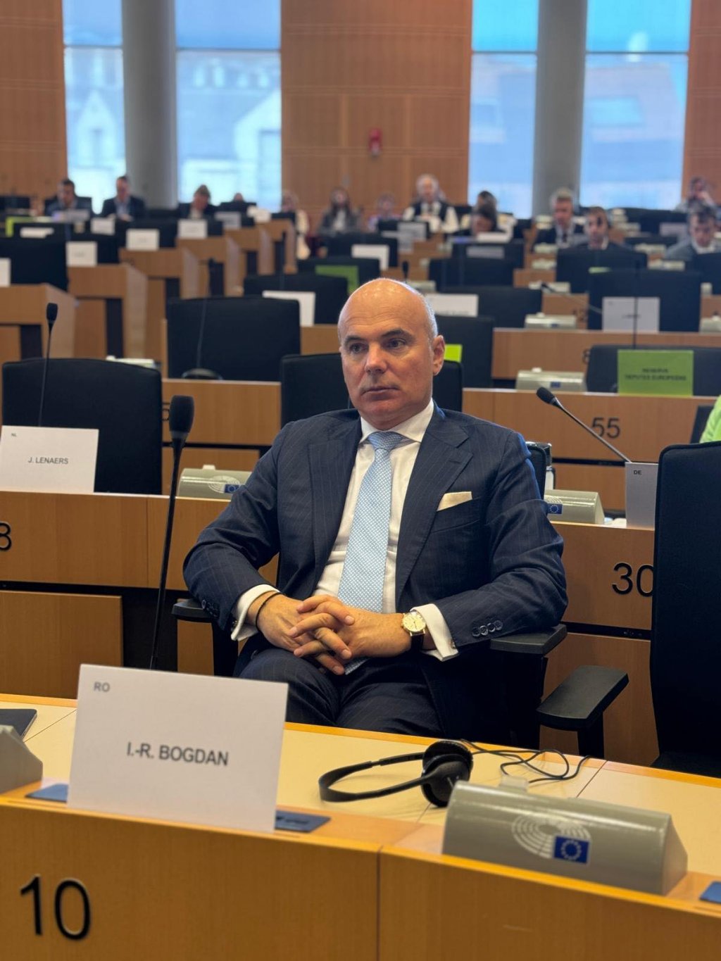 Rareș Bogdan, despre strategia europeană antidrog: „Nu ne putem ține copiii în case, nu-i putem filma 24/7”