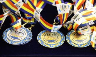 5 medalii câştigate de înotătorii de la CS Universitatea Cluj la Naţionale / David Popovici, titlul naţional la 50 m liber, cu nou record