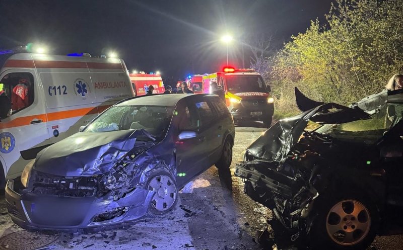 Accident rutier GRAV pe o stradă din Cluj: Patru victime, transportate la spital