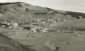 Satul a fost dezafectat în anul 1972 pentru construirea lacului de acumulare Fântânele