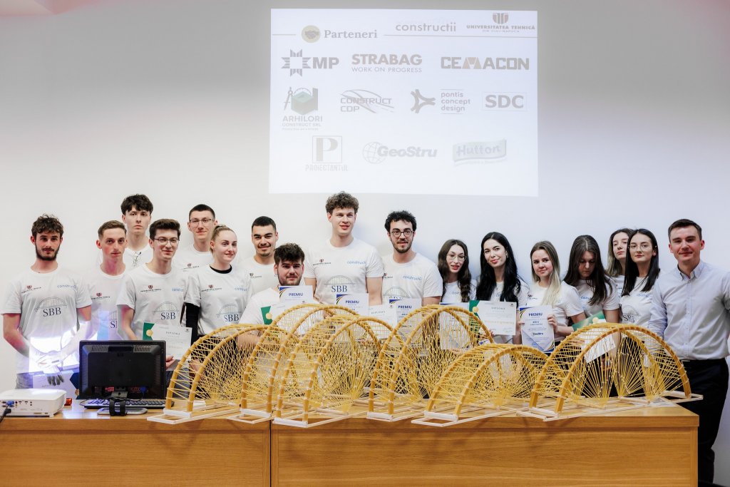 Trei echipe vor reprezenta Universitatea Tehnică din Cluj-Napoca la concursurile internaționale de poduri din spaghete din Ungaria și Slovenia