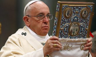 Papa Francisc a murit. Suveranul Pontif avea 88 de ani