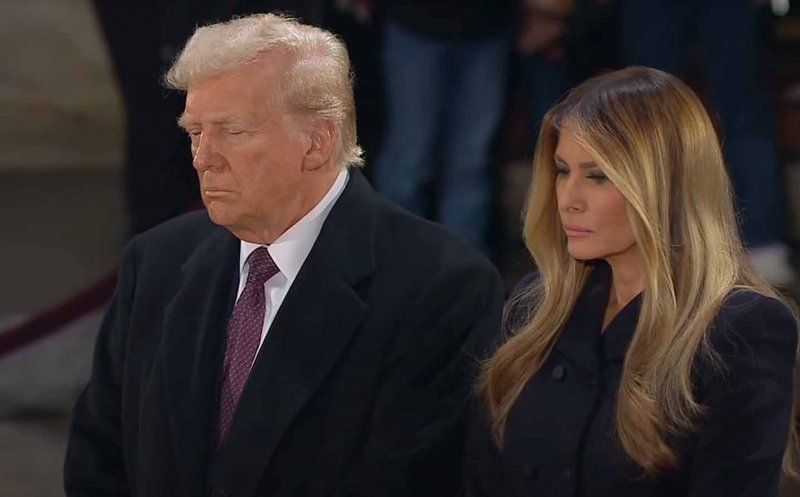 Donald Trump a anunțat că va participa la funeraliile Papei Francisc