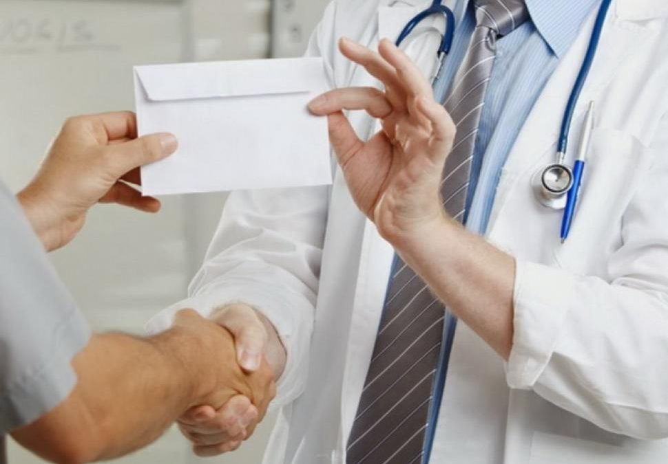 Harta șpăgii în spitale, la început de primăvară. Clujul, detronat din topul județelor cu cea mai scăzută rată a mitei