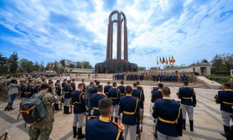 Mircea Abrudean, alături de Ilie Bolojan la evenimentul dedicat Zilei Forțelor Terestre: „Vremurile ne obligă să investim inteligent în dotarea și mod