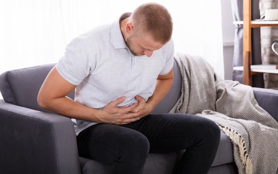 Avertismentul unui medic: Cancerul colo-rectal apare la persoane tot mai tinere în România/ Cum poți reduce cu 50% riscul de a face cancer
