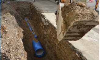 Canalizare nouă pe o stradă din Cluj-Napoca. O înlocuiește pe cea veche de 60 de ani