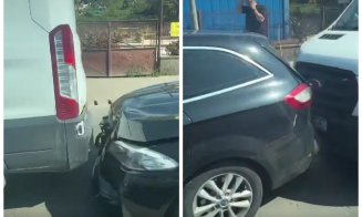 Accident între două mașini și o autoutilitară, în Cluj-Napoca. Trafic îngreunat