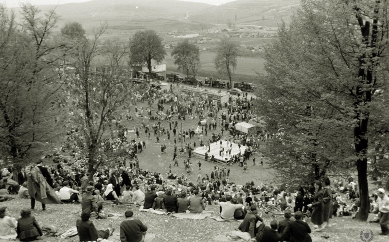 Vechiul Cluj:L 1 Mai Muncitoresc, în Pădurea Hoia