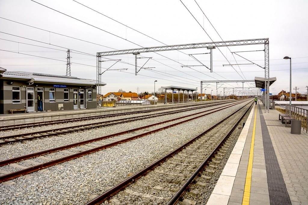 Modernizarea liniei de cale ferată Cluj-Oradea NU va fi gata în 2026. Ce se întâmplă cu banii din PNRR
