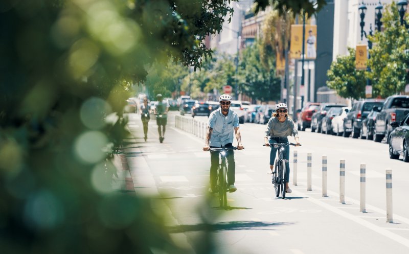 Tehnologie și mișcare: cum revoluționează bicicleta electrică Trekking transportul urban