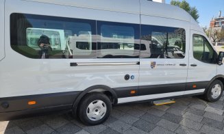 Primarii din Cluj au venit să-și preia microbuzele electrice pentru transportul elevilor. Rațiu: „Vrem să mai cumpărăm și altele”