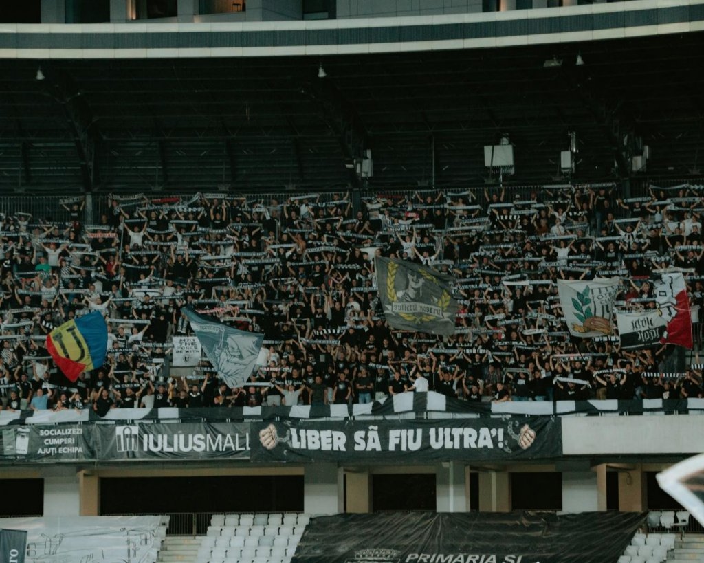 Reacția fanilor Universității Cluj, după ce CFR a restricționat vânzarea biletelor pentru Derby: "Au decis să amputeze meciul orașului"