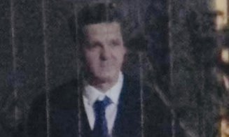 Scandal pe final de campanie! Lasconi publică poze de la o presupusă întâlnire Coldea - Ponta - Nicușor Dan
