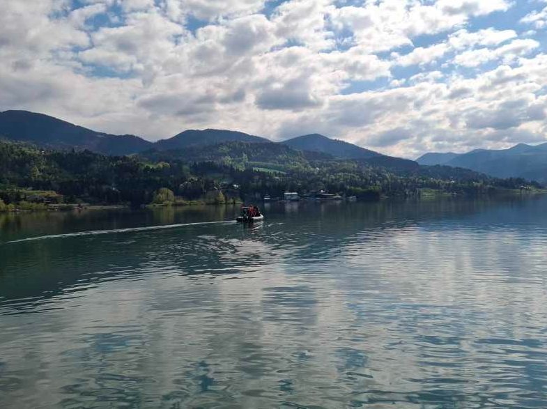 Tragedie la Colibița. Tânărul căzut în lac a fost găsit decedat