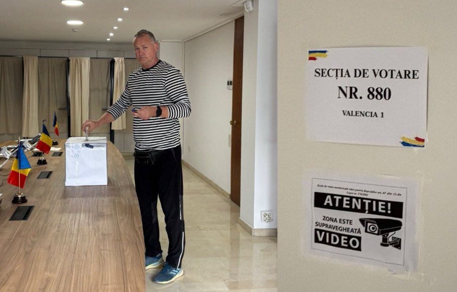 MAE transmite că orice afirmații privind organizarea deficitară a alegerilor în străinătate sunt false/ AEP: Sunt suficiente buletine de vot