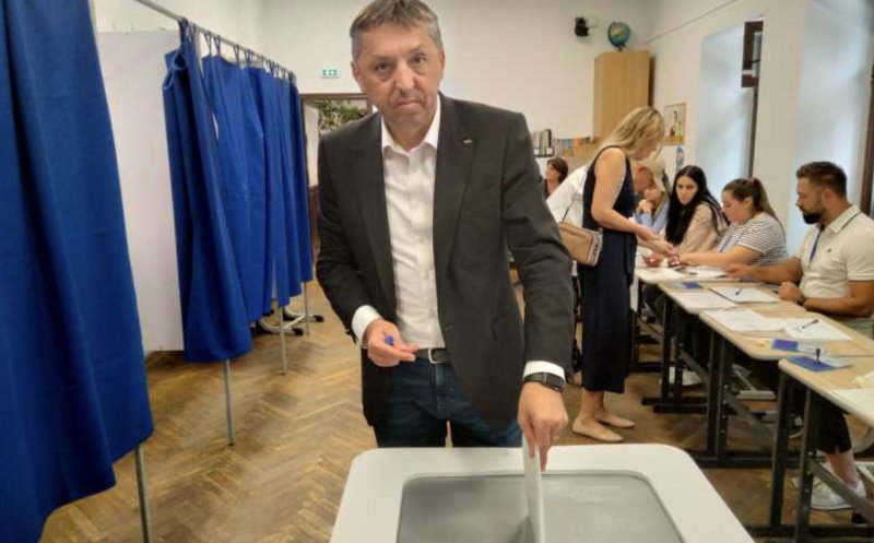 Ministrul Educației, la urne în Cluj-Napoca. Daniel David: „Am votat pentru o țară euro-atlantică, unită”