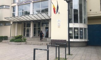 Clujenii din străinătate votează acasă. „Am plecat din țară pentru că nu am avut șanse aici” / Seniorii merg la urne „pentru tineri”