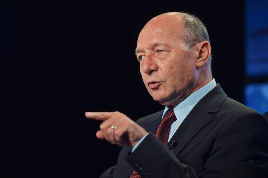 Traian Băsescu vede o "finală" Simion - Nicuşor Dan: "Este indiscutabil foarte greu de bătut Simion”