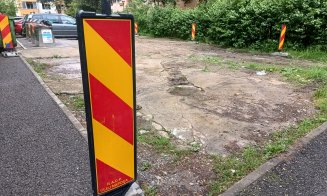 Vine ASFALTUL! Locatarii unui bloc din Cluj nu mai trebuie să adune bani pentru a umple cu pietriş gropile din faţa blocului