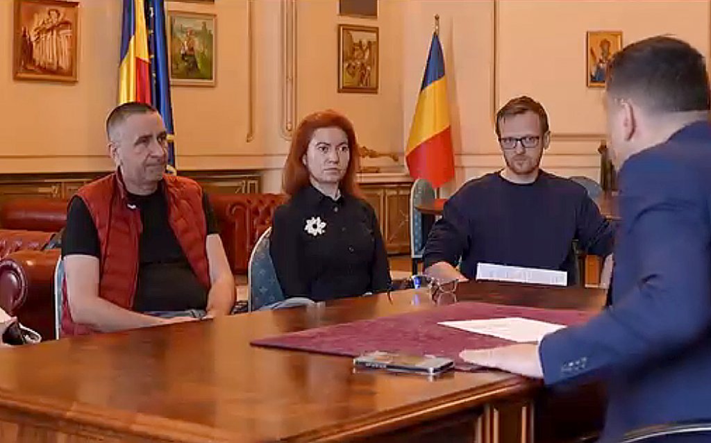 Simion, atac la presa care nu îl slujeşte: A filmat și publicat imagini cu jurnaliști, fără știrea lor, numindu-i ”asasini mediatici”