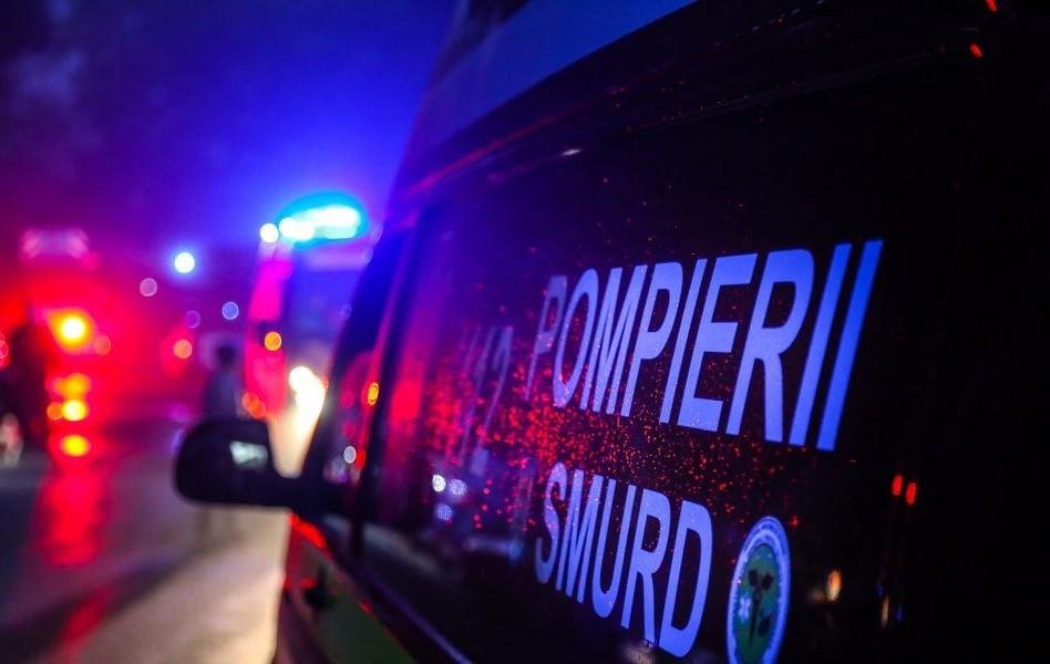 Incident grav într-o localitate din Cluj: Bărbat transportat la spital după ce și-a prins piciorul într-un utilaj