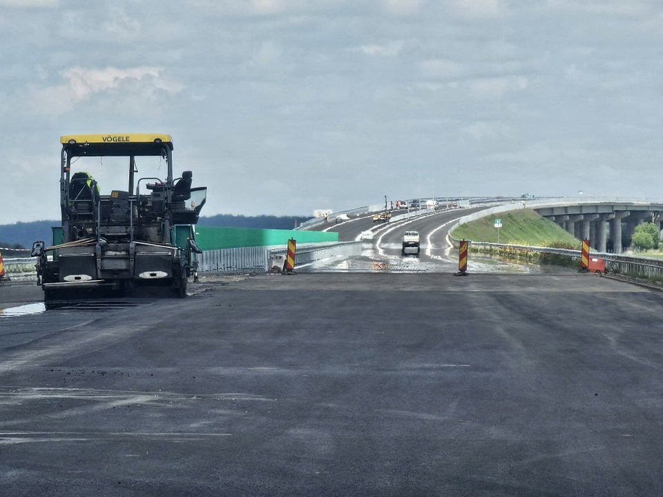 Începe construcția pe un nou lot a autostrăzii care va lega Clujul de Moldova