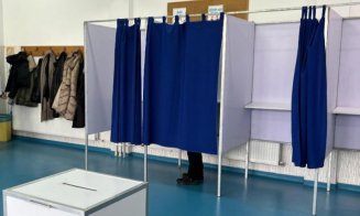 Singura EXCEPȚIE prin care votanții pot intra în cabină cu alte persoane. Cât e amenda în oricare altă situație asemănătoare