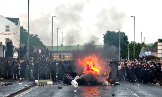 O tentativă de VIOL comisă de doi adolescenți români a declanşat IADUL rasial şi anti-imigraţie în Irlanda de Nord