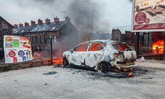 O tentativă de VIOL comisă de doi adolescenți români a declanşat IADUL rasial şi anti-imigraţie în Irlanda de Nord