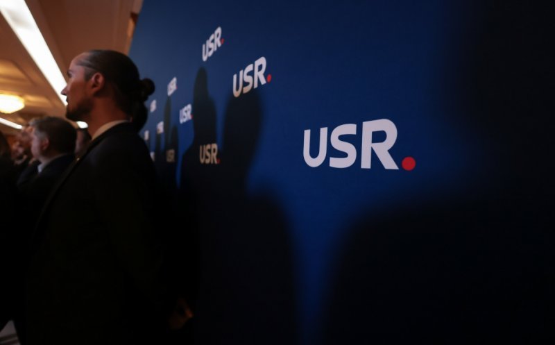 Au început alegerile pentru președintele USR. Cine candidează pentru șefia partidului