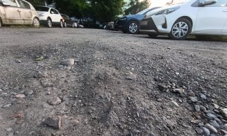 Asfaltul NOU-NOUŢ din Mănăştur, motiv de invidie pentru vecinii care au rămas cu gropile în bătătură / Unde se mai face chetă în cartier la bascule cu