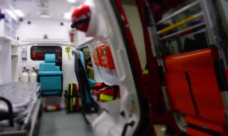 Persoană căzută de la înălțime, pe o stradă din Cluj-Napoca. Victima, transportată de urgență la spital