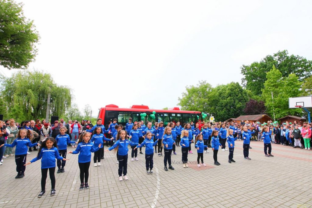 Turda dansează alături de întreaga țară. Flashmob organizat în centrul orașului