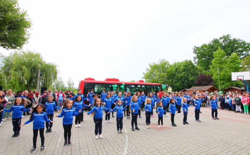 Turda dansează alături de întreaga țară. Flashmob organizat în centrul orașului