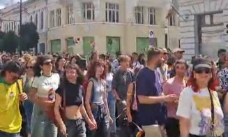 A început parada Cluj Pride 2025! Marșul a pornit din Piața Unirii prin centrul Clujului