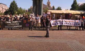 În paralel cu Pride Cluj, miting pentru Familie în Piața Avram Iancu: "În fața răului absolut, noi ridicăm steagul iubirii autentice!"