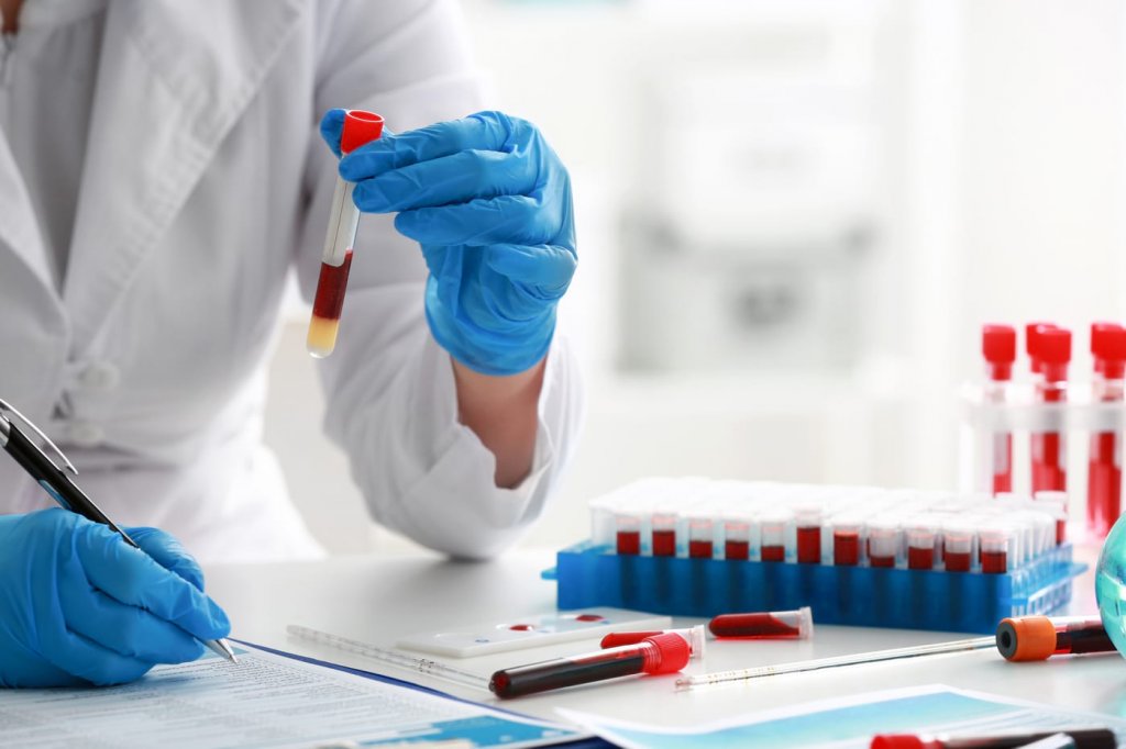 Vești bune din Sănătate! CNAS extinde testarea genetică pentru noi tipuri de cancer