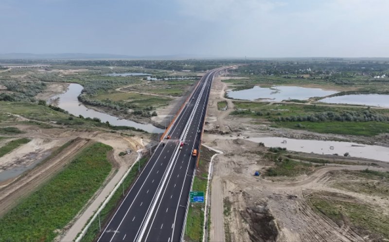 Cum arată mega-podul construit de UMB pe A7. E aproape de inaugurare/ Care e situația pe șantierele din Cluj
