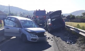 ACCIDENT la Negreni: Cinci persoane, consultate de către echipajul de ambulanţă